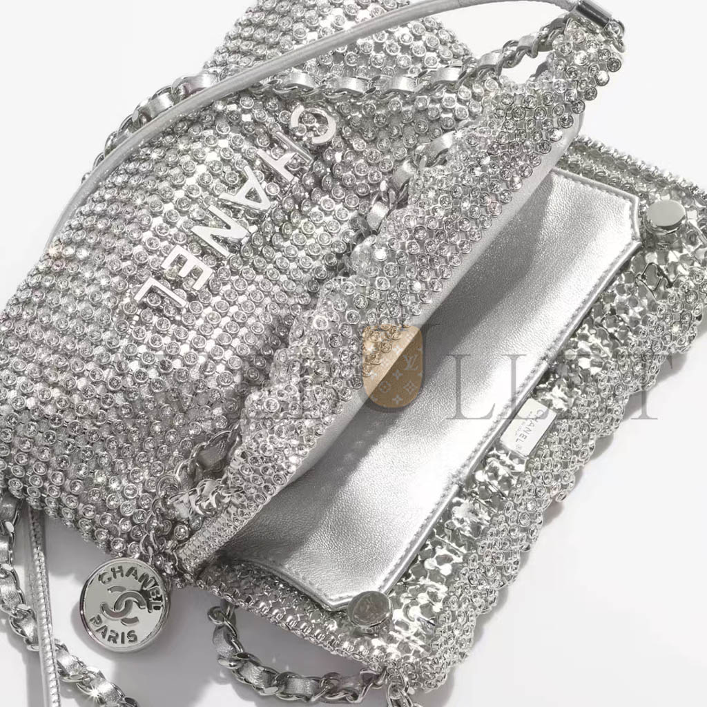 CHANEL EVENING BGA STRASS,SILVER-TONE METAL SILVER AS4894 (17*15*4cm)